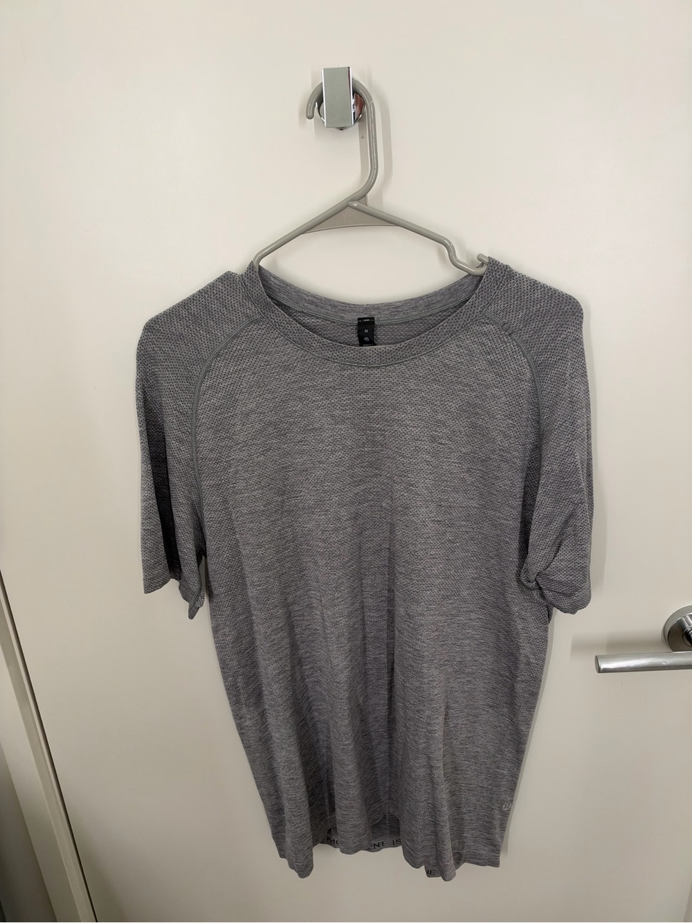 Men's Lululemon Short Sleeve Shirt - Gray (Metal Vent)